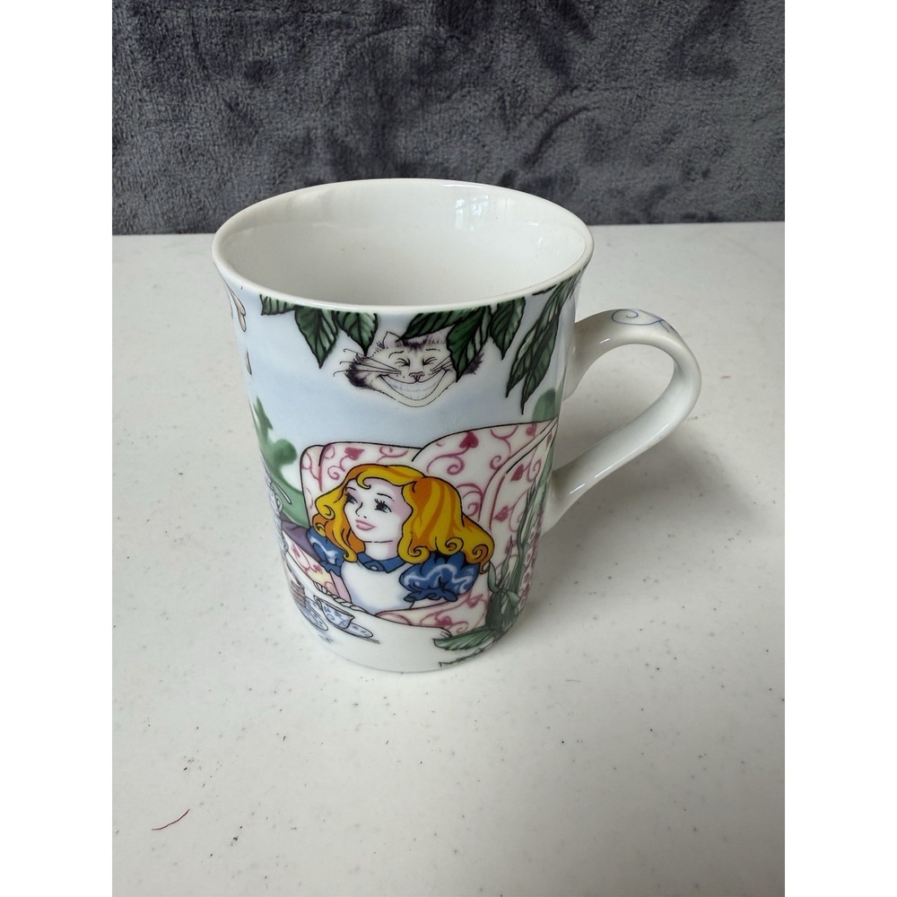 ALICE IN WONDERLAND CAFE Porcelain Coffee Mug Cup Paul Cardew England 2008 MAD